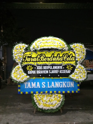 Papan Bunga Duka di Entikong